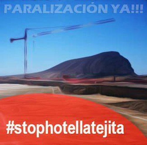 Activistas escalan en Tenerife a las grúas de La Tejita esta mañana para exigir la paralización de las obras de este Hotel
